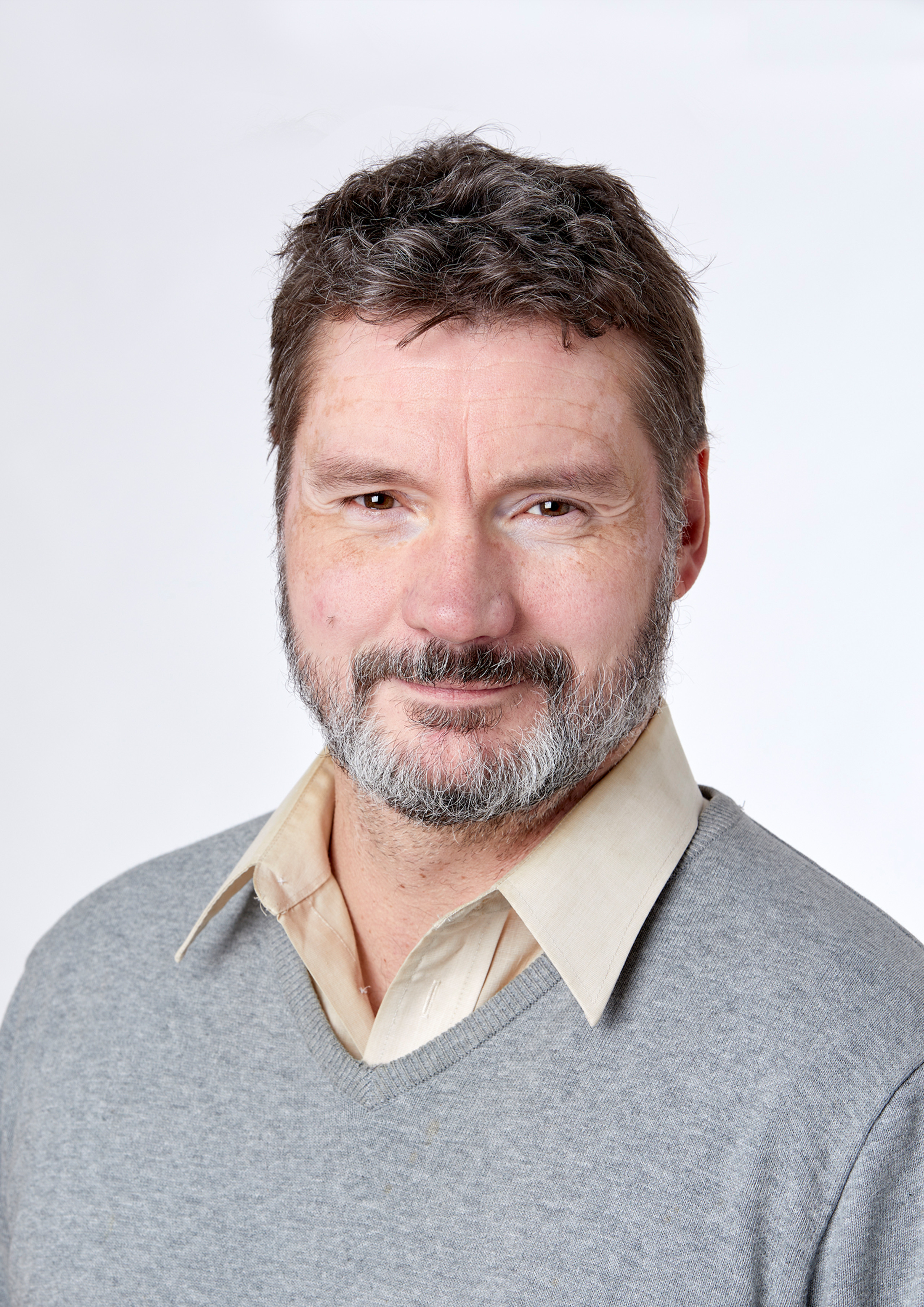 Forskare och utbildningsledare John Hellström i profil